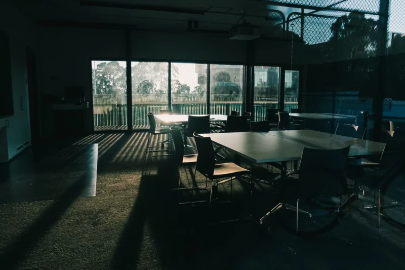 BS 5867 fire-retardant fabric matters in offices like this meeting room with large windows